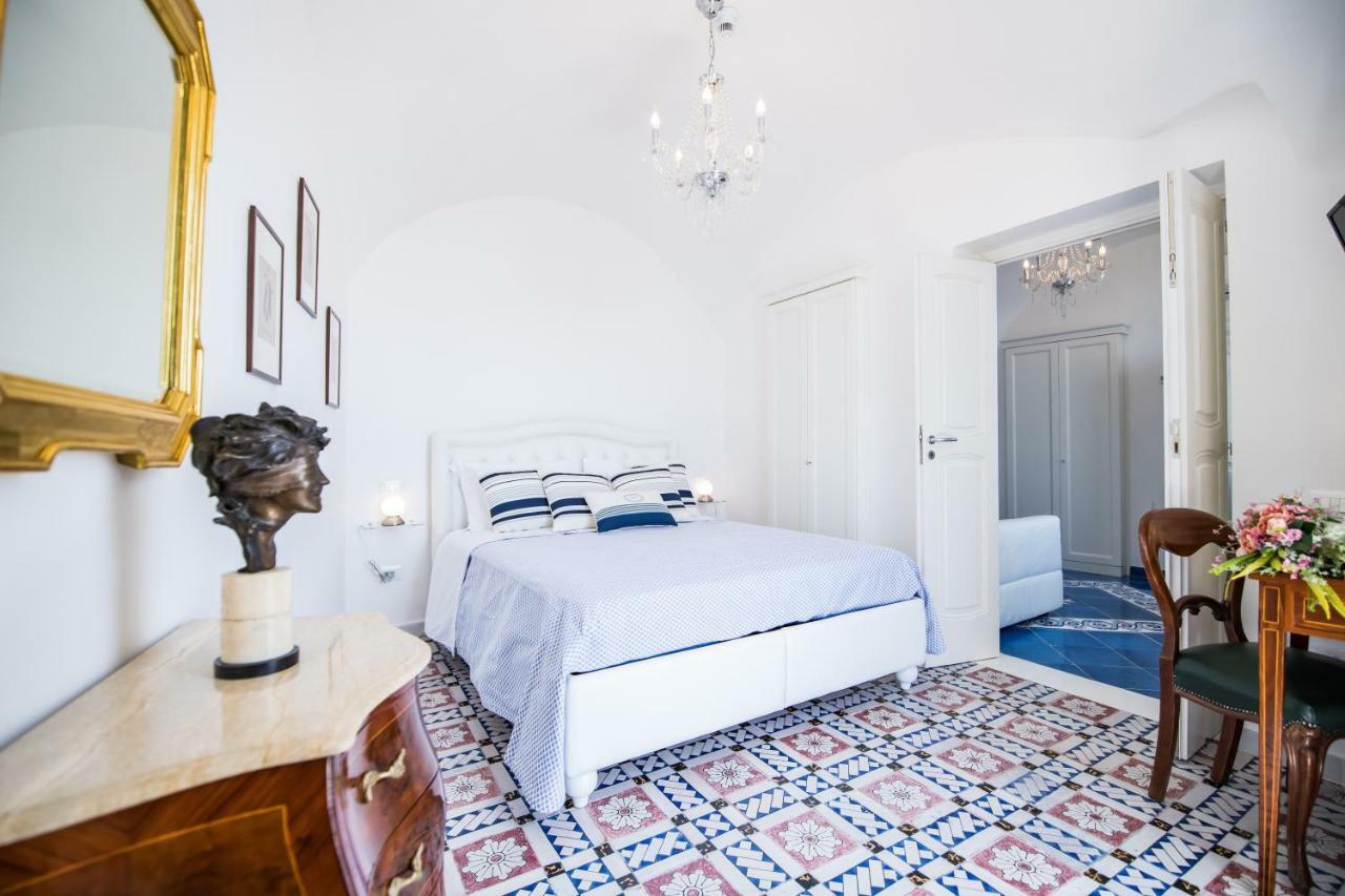 Suite Picasso Amalfi Exterior foto