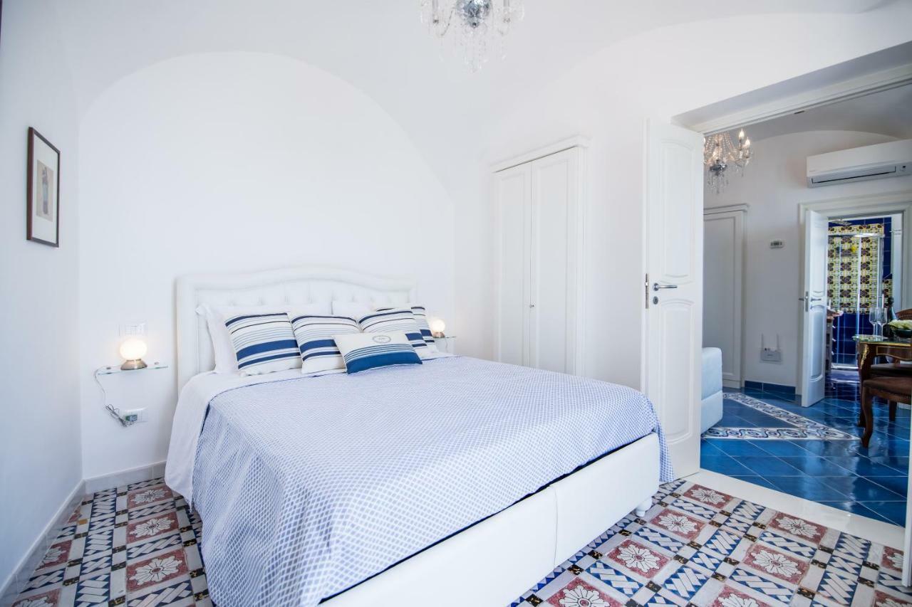 Suite Picasso Amalfi Exterior foto