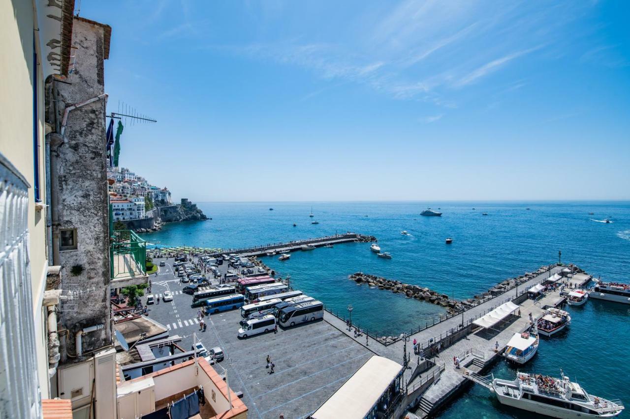 Suite Picasso Amalfi Exterior foto