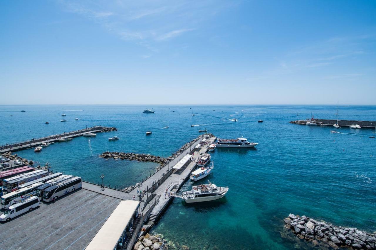 Suite Picasso Amalfi Exterior foto